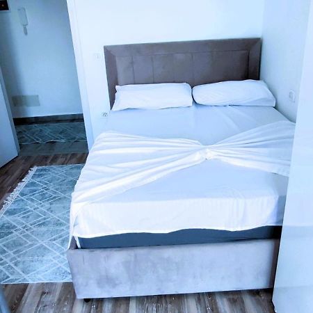 Sabi Apartment Golem Qerret Εξωτερικό φωτογραφία