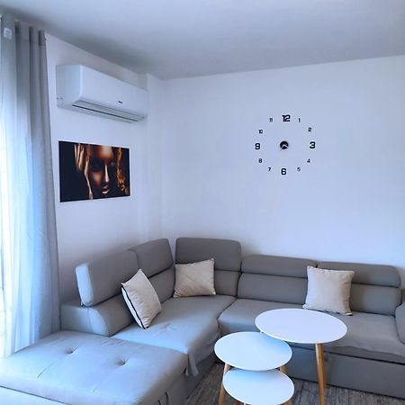 Sabi Apartment Golem Qerret Εξωτερικό φωτογραφία