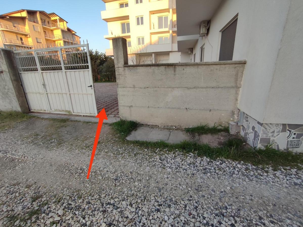 Sabi Apartment Golem Qerret Εξωτερικό φωτογραφία