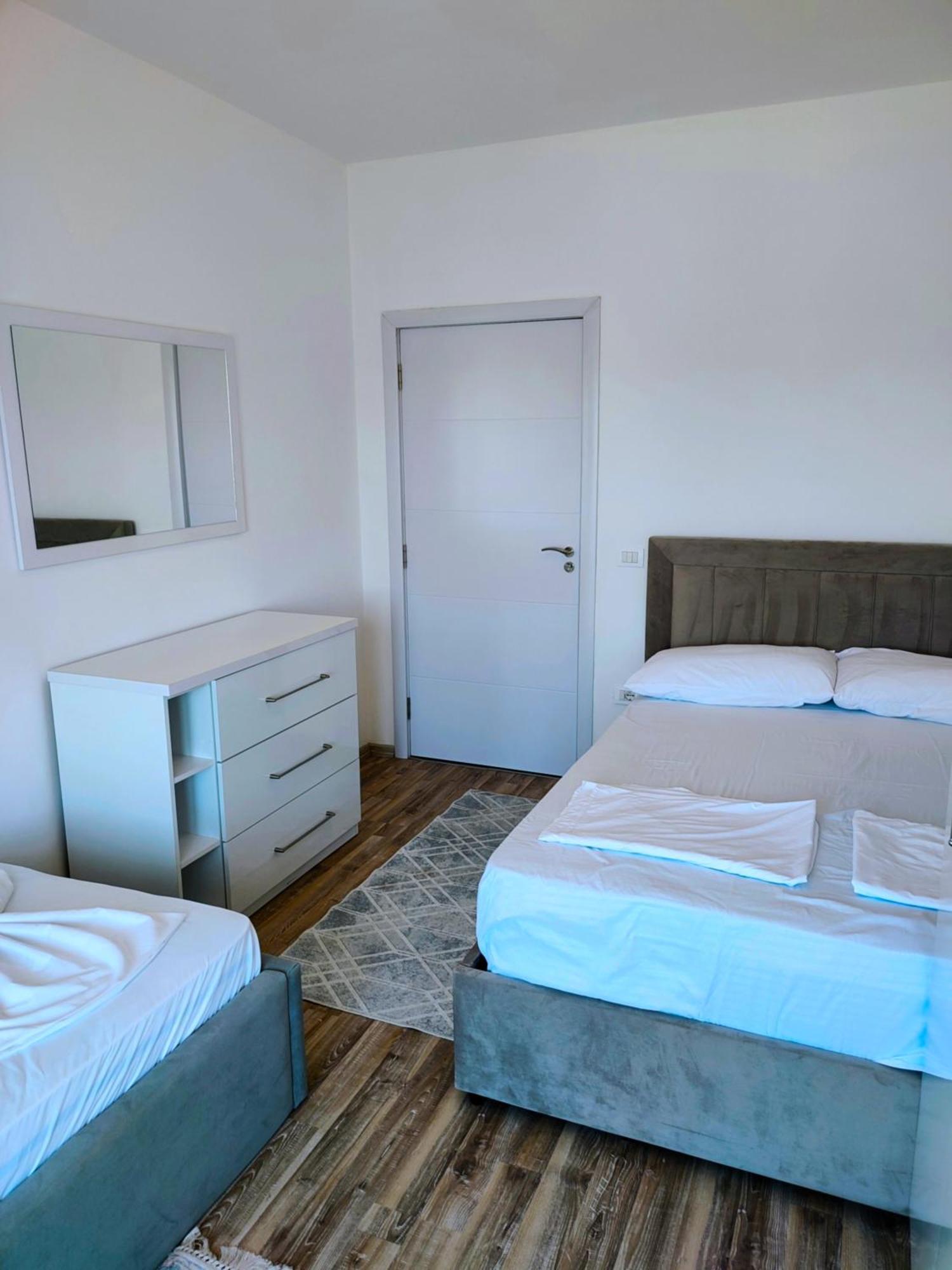 Sabi Apartment Golem Qerret Εξωτερικό φωτογραφία
