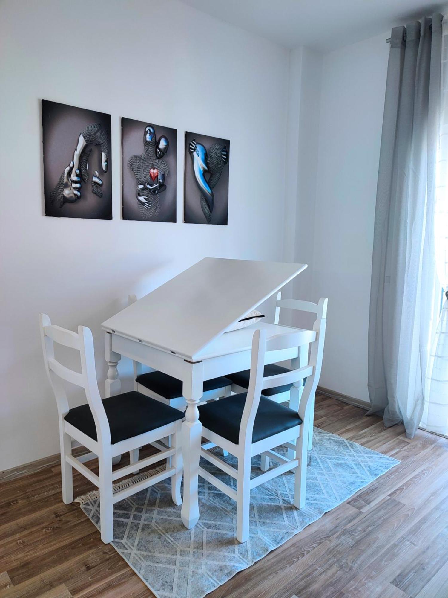 Sabi Apartment Golem Qerret Εξωτερικό φωτογραφία