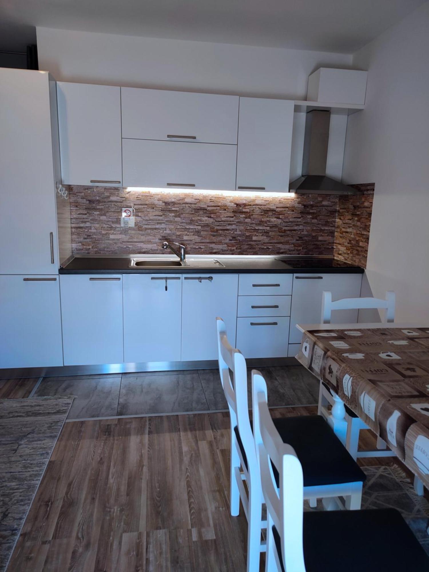 Sabi Apartment Golem Qerret Εξωτερικό φωτογραφία