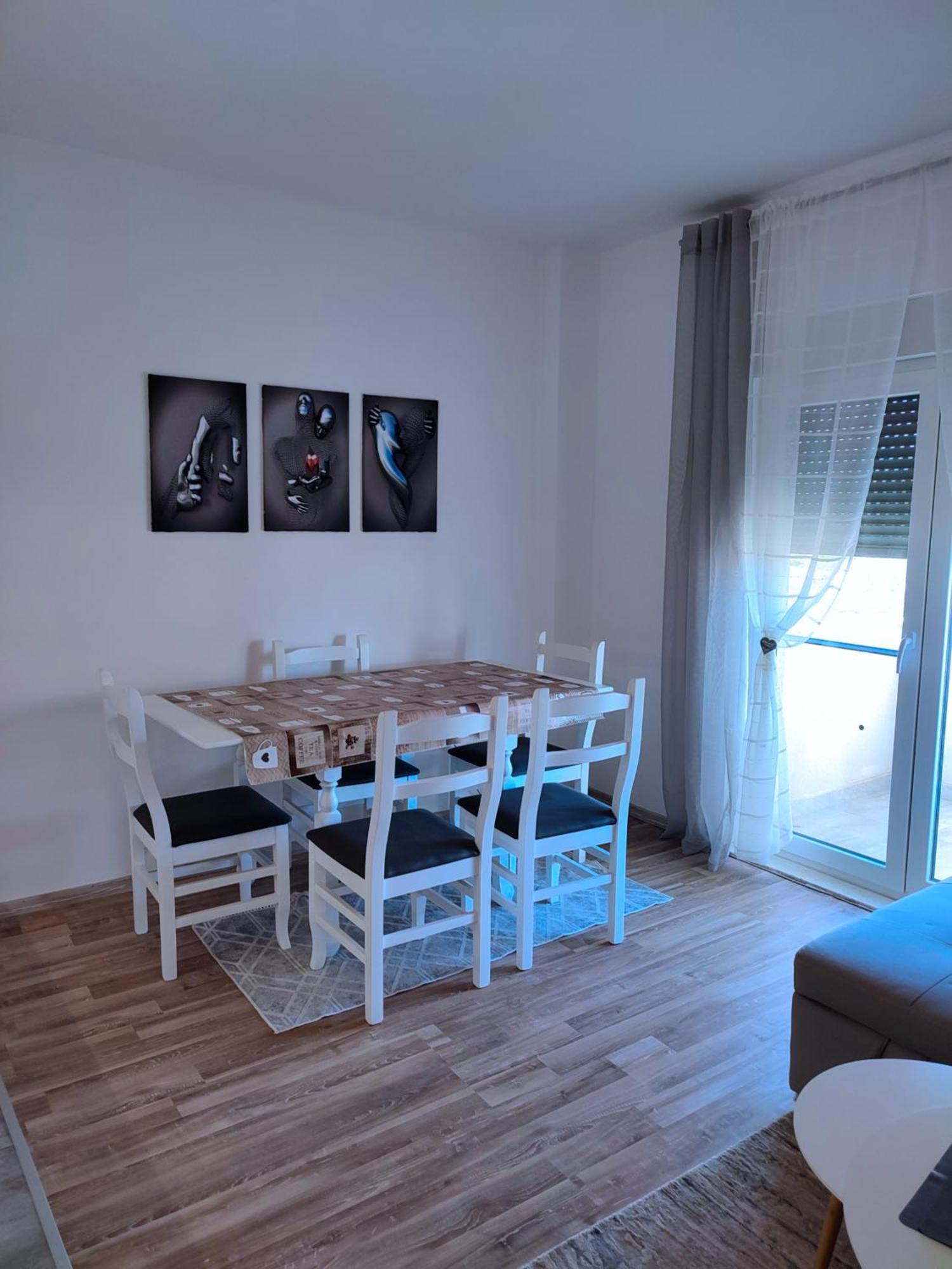 Sabi Apartment Golem Qerret Εξωτερικό φωτογραφία