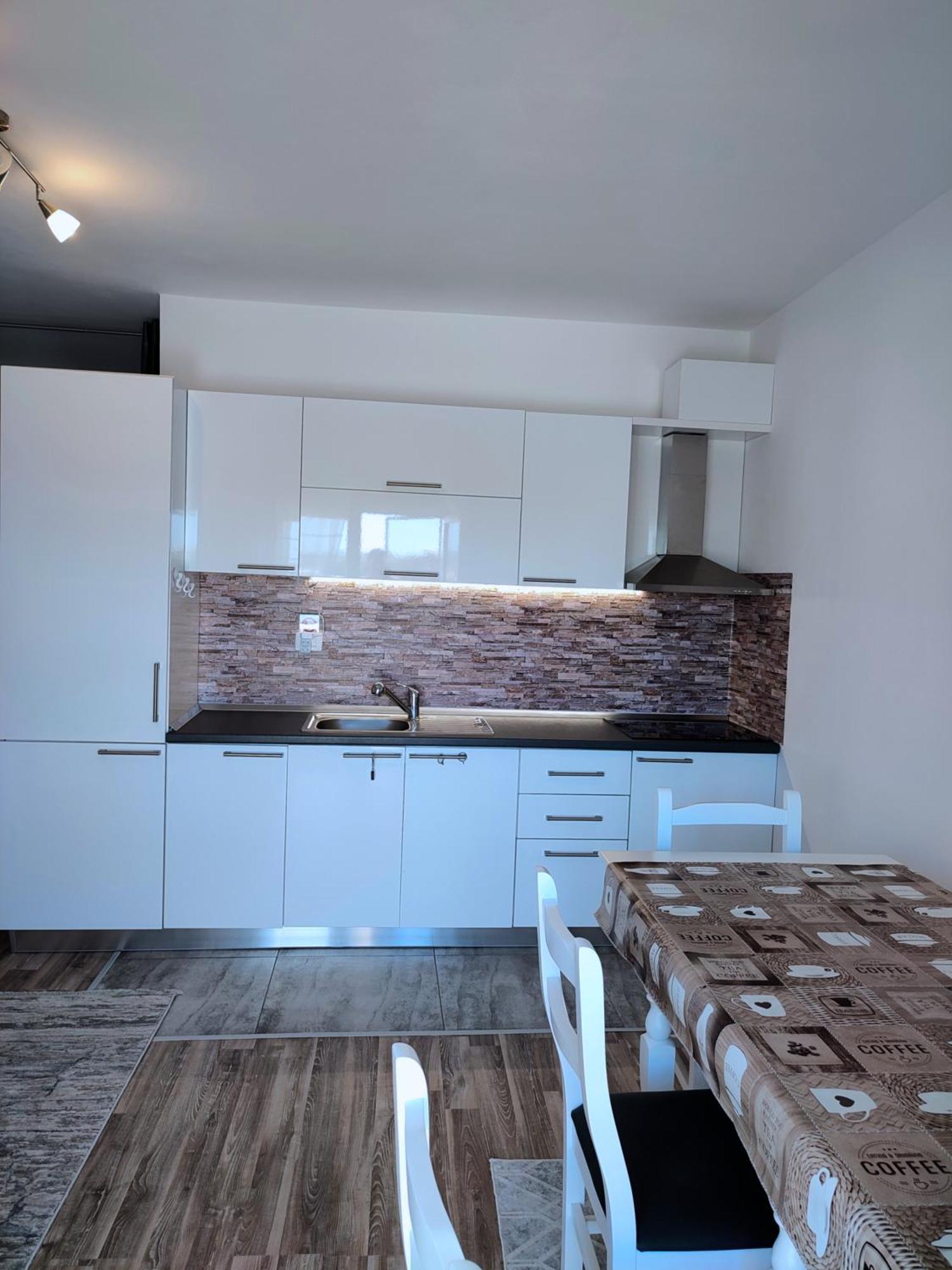 Sabi Apartment Golem Qerret Εξωτερικό φωτογραφία